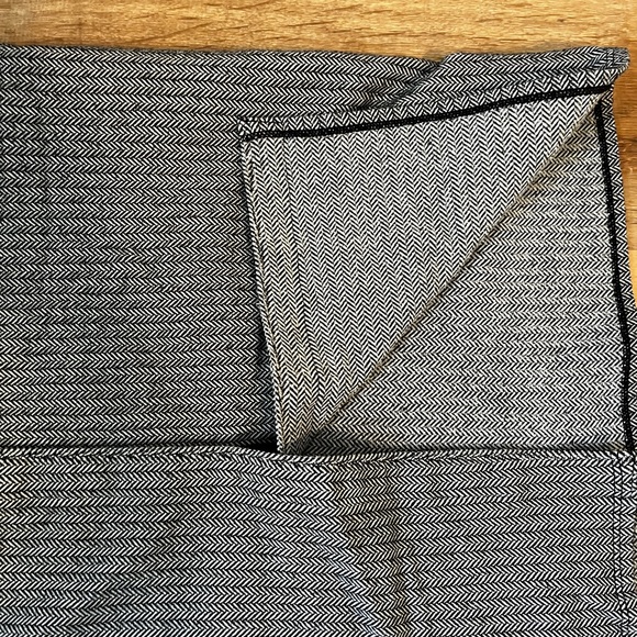 Lululemon Vinyasa Scarf (Rulu) - Picture 5 of 6